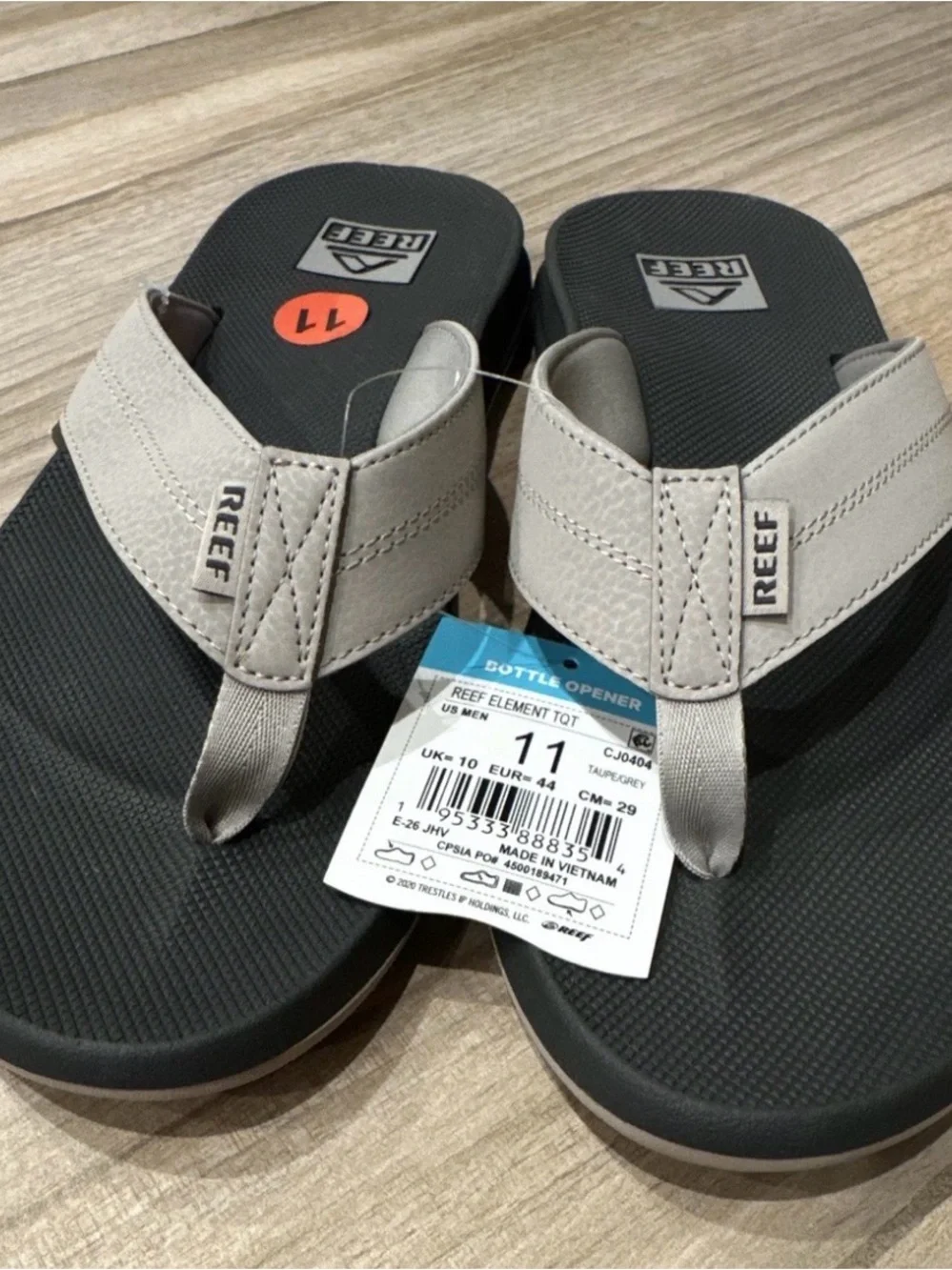 Reef Taupe and Black Men’s Sandals